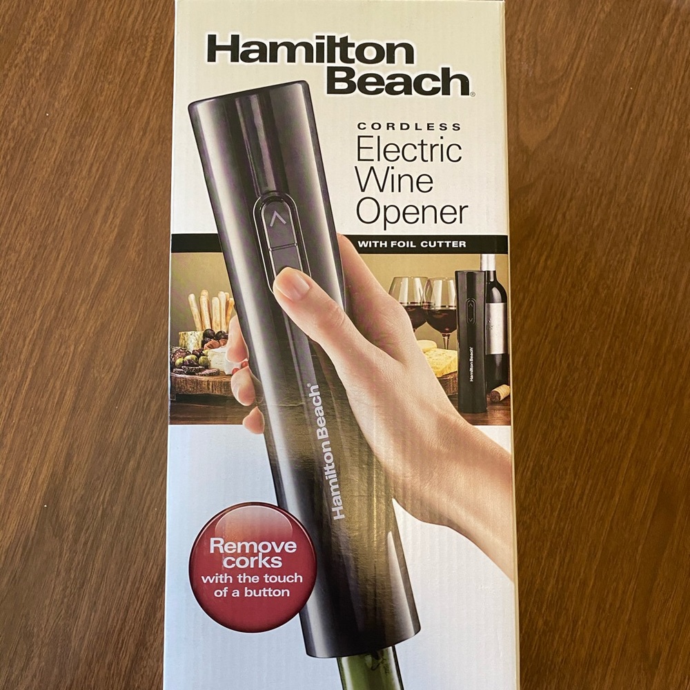 NWT Electric Wine Bottle Opener